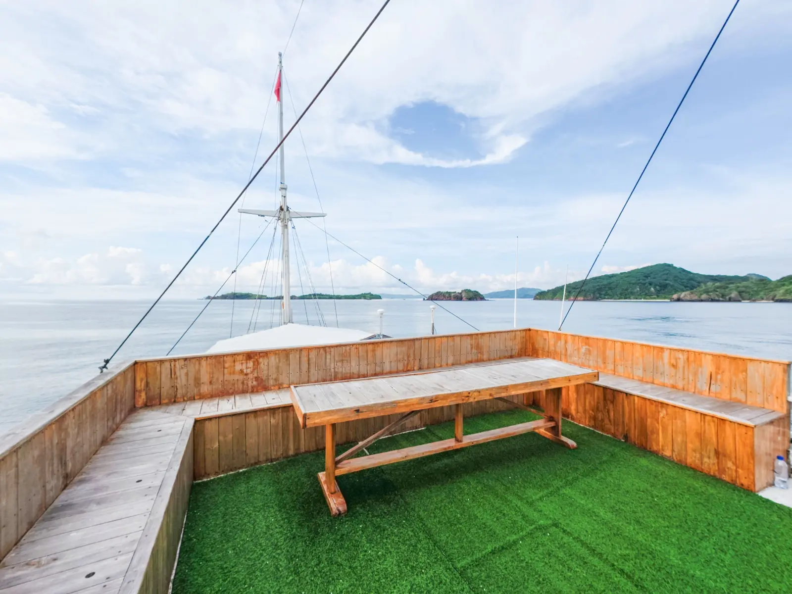 Hatira Hela — sun deck