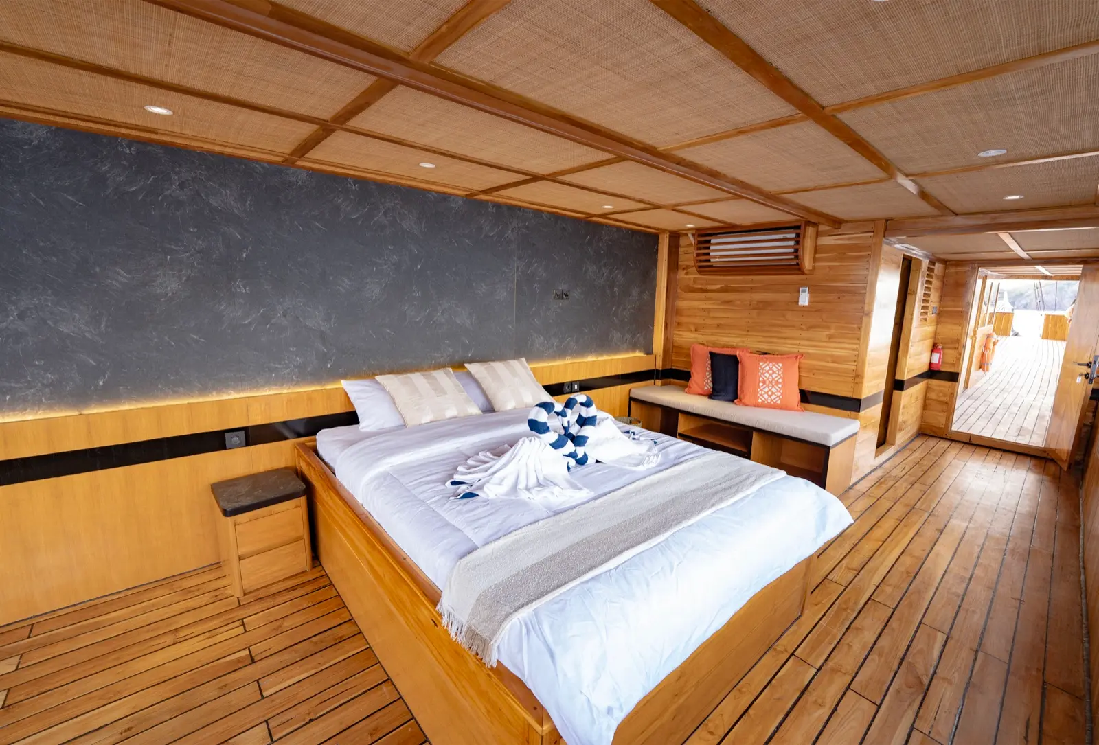 Royal Master Cabin 1 on Lamborajo 3