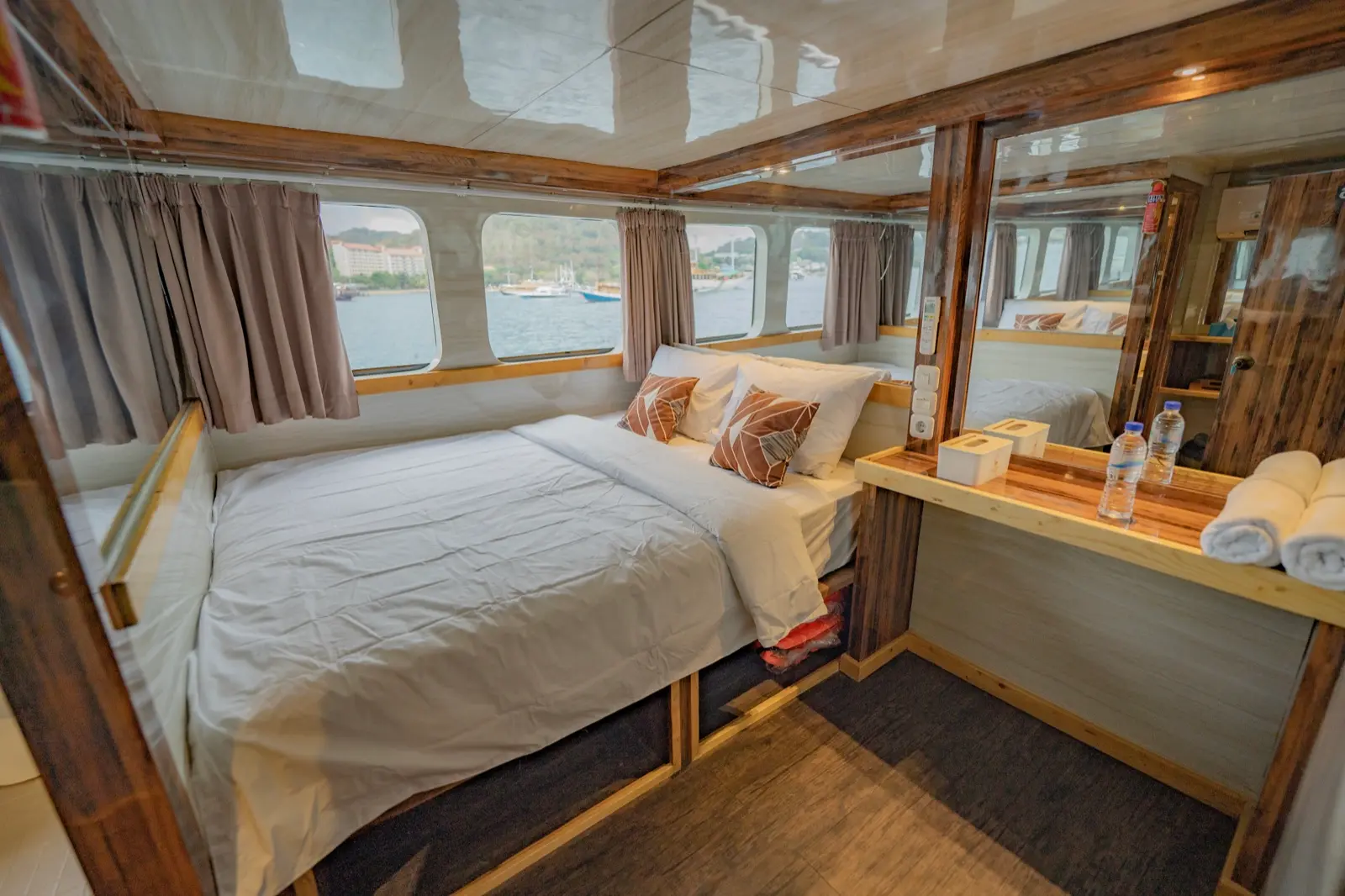 Superior Cabin on Ocean Angel