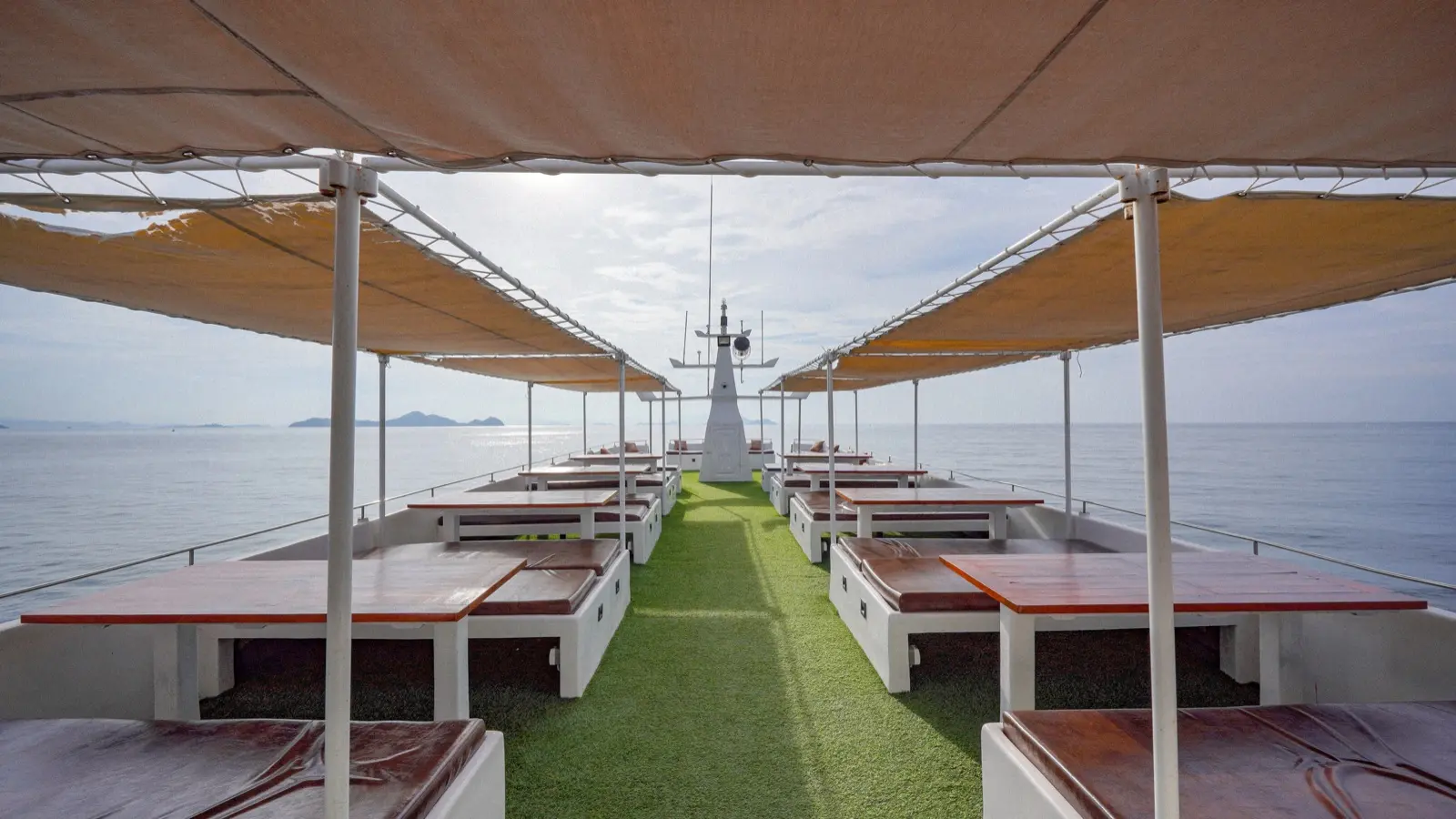Ocean Angel — sun deck