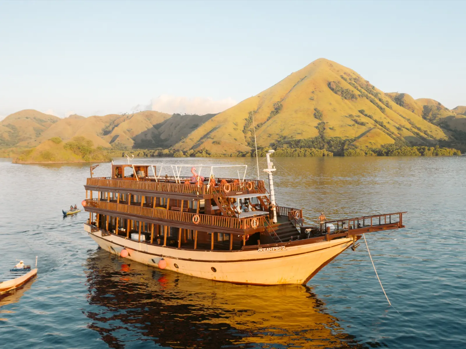 Ocean Pro — Ocean Pro Phinisi — Sailing Komodo