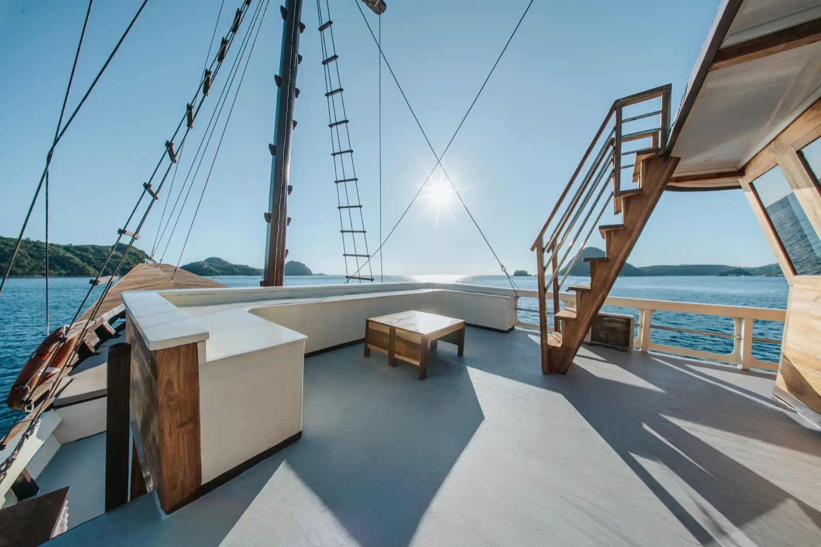 Raja Bintang 03 — sun deck