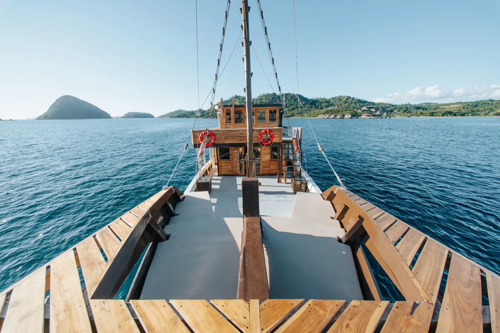 Raja Bintang 03 — sun deck