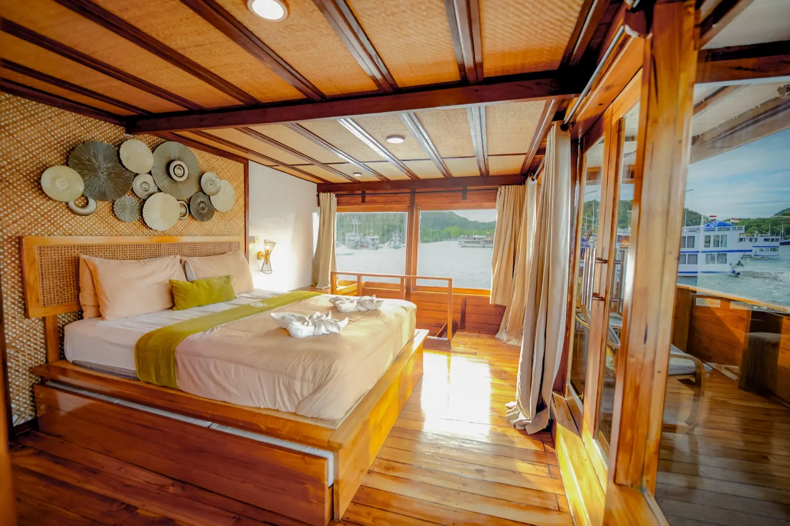 Royal Master Cabin on Yumana